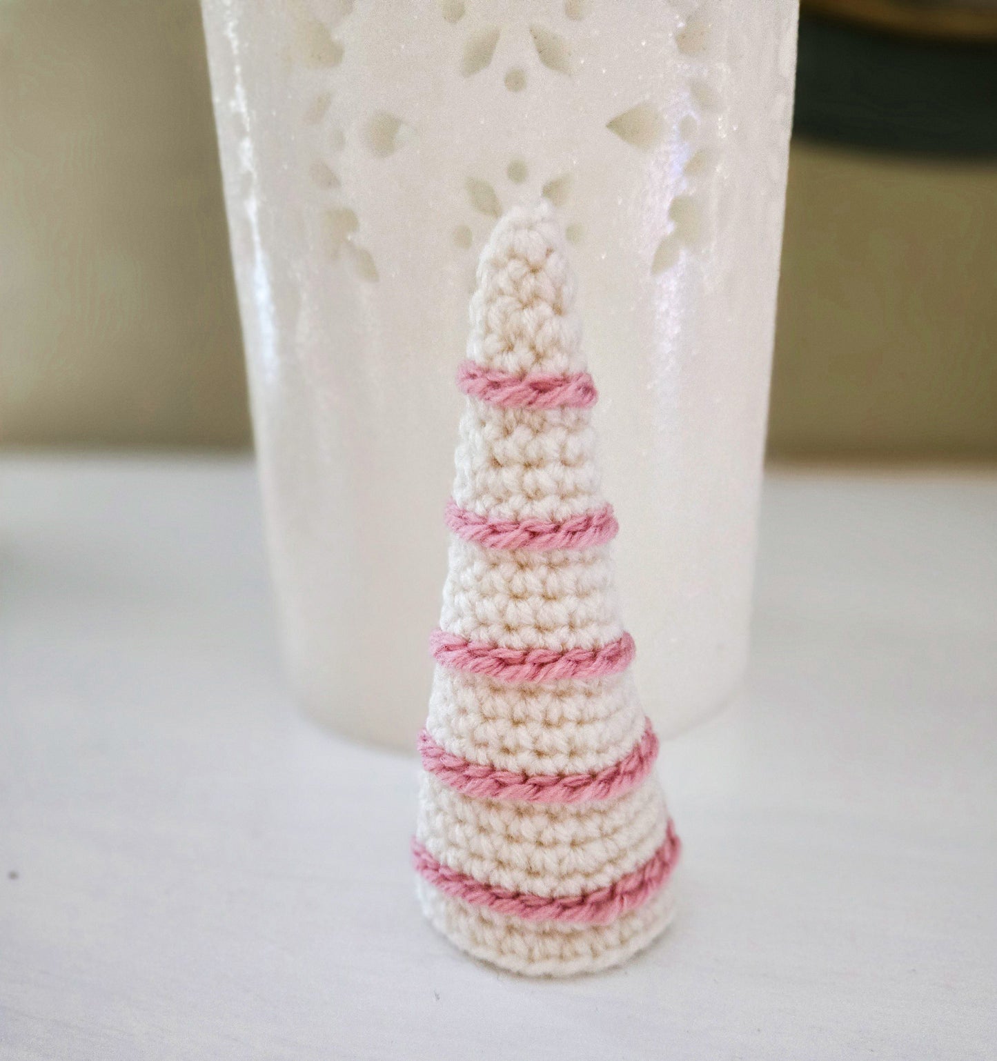 Blush Noel Crochet Tabletop Christmas Tree Set – Set of 3