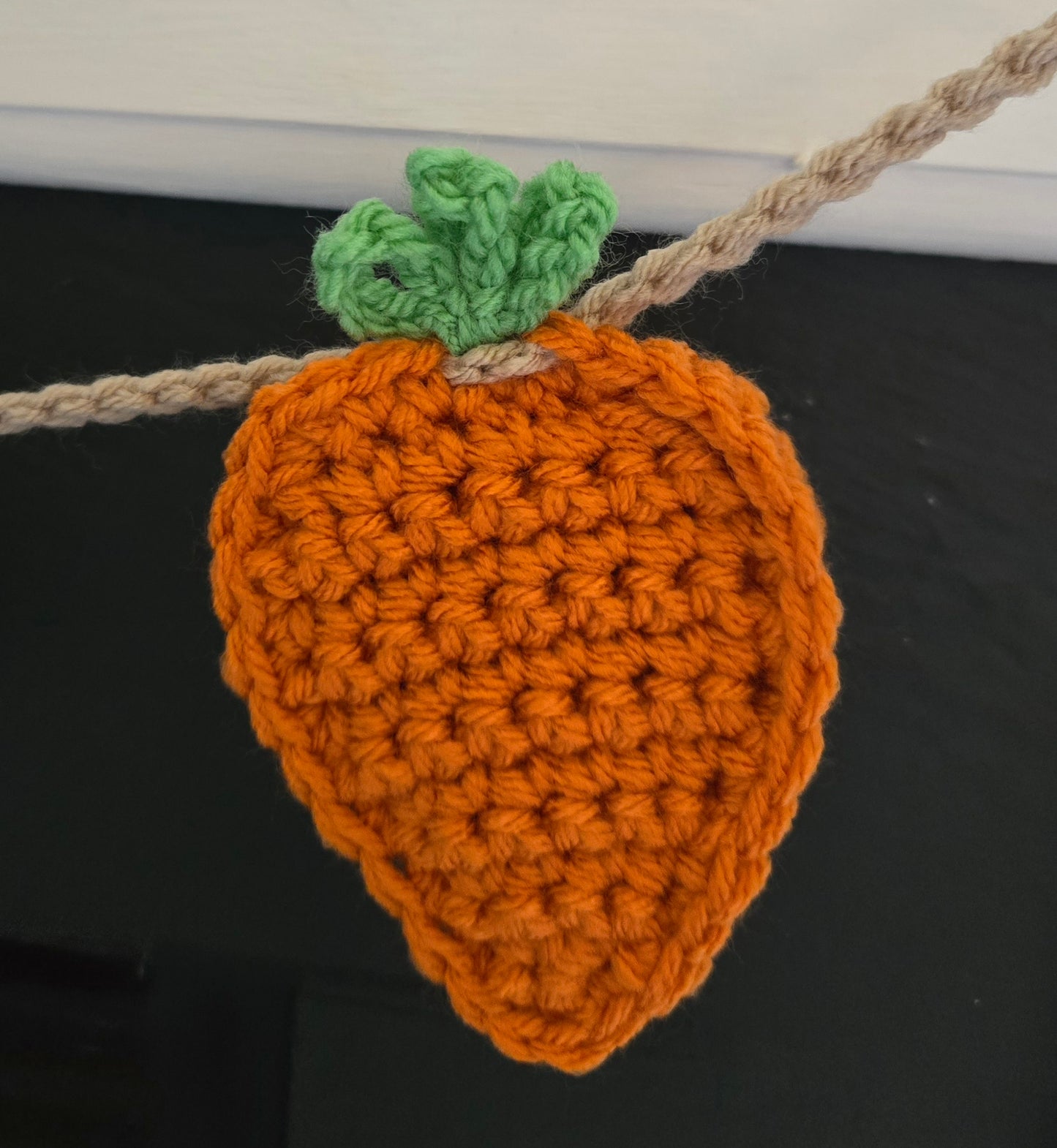 Easter Bunny Bottom & Carrots Garland