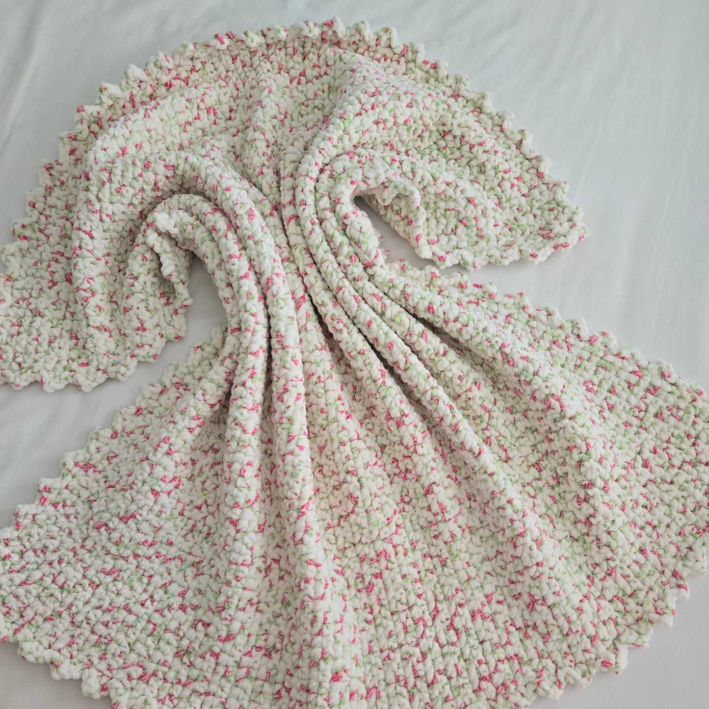 "Fluffy Crochet Rosebud Baby Blanket- Cozy, Comfort Your Bundle of Joy