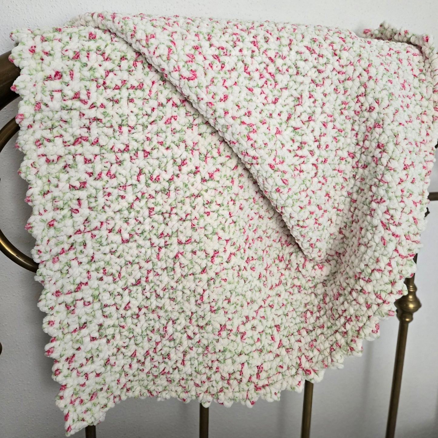 "Fluffy Crochet Rosebud Baby Blanket- Cozy, Comfort Your Bundle of Joy