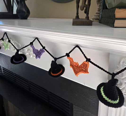 Witches Hat & Bats Halloween Garland – Spooky Crochet Decoration
