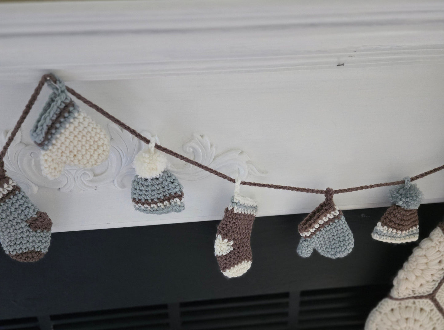 Woodland Calm Crochet Christmas Garland with Mittens, Hats, and Stockings in Soft Green, Cream, and Bark