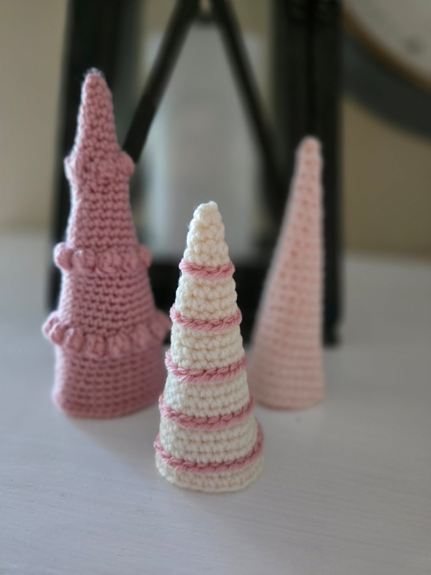 Blush Noel Crochet Tabletop Christmas Tree Set – Set of 3