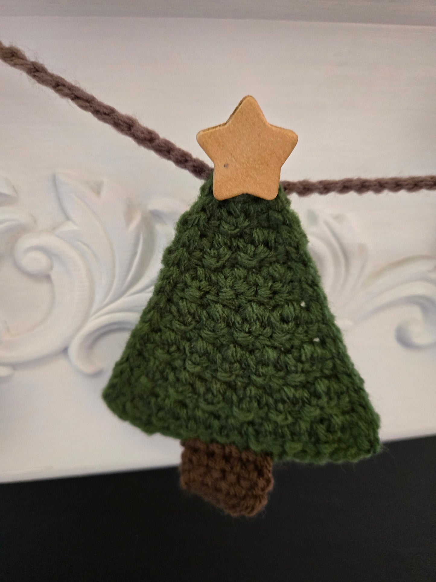 Vintage Evergreen Crochet Garland – Trees & Cozy Hats