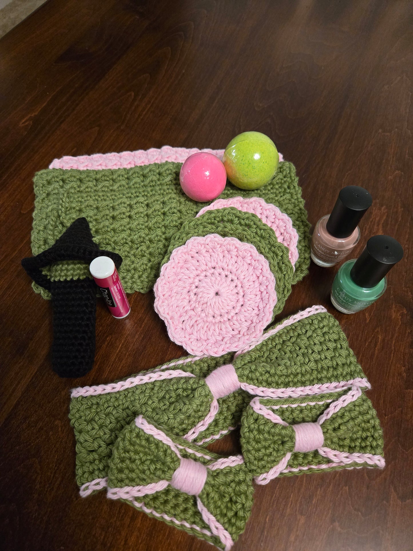 Wickedly Bold Green & Pink Spa Collection – Cozy Holiday Gift for Teens