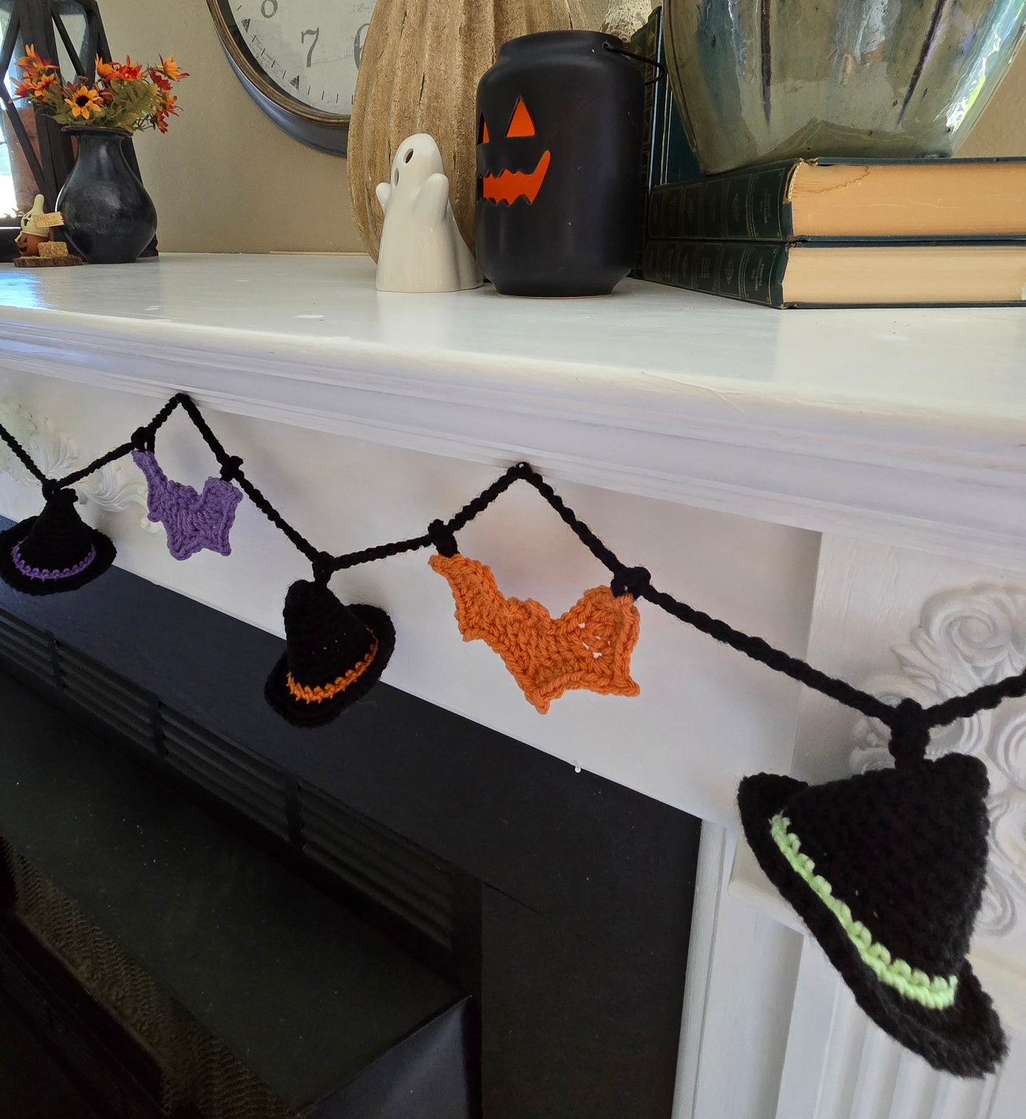 Witches Hat & Bats Halloween Garland – Spooky Crochet Decoration