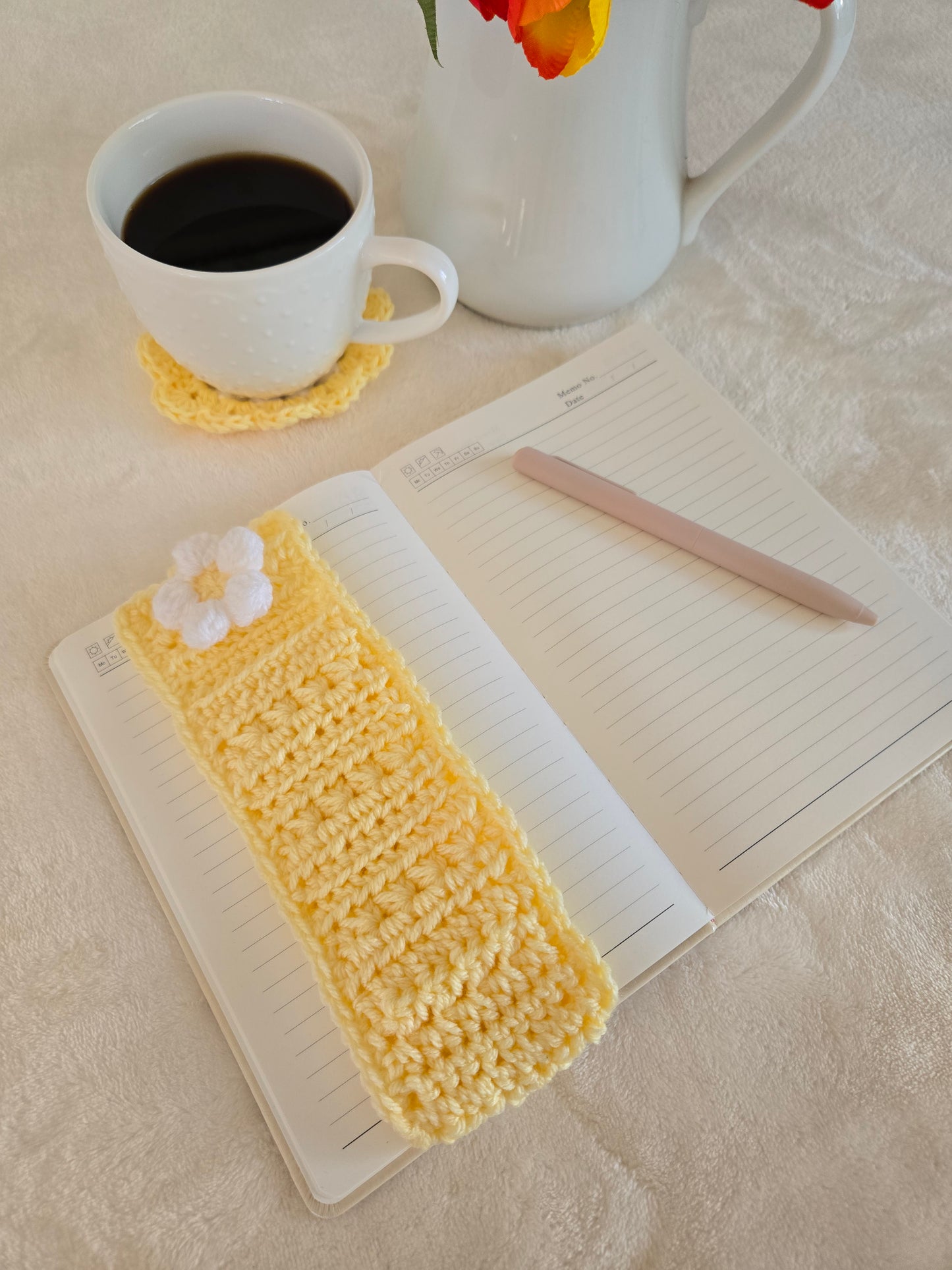 Mother’s Day Gift Box – Sun-Soft Yellow for Gentle Moments