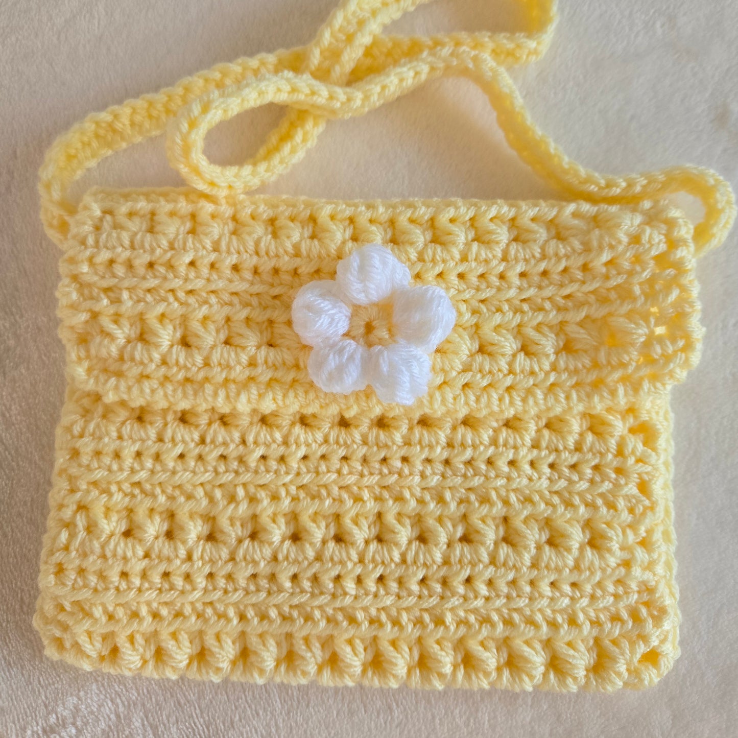 Mother’s Day Gift Box – Sun-Soft Yellow for Gentle Moments