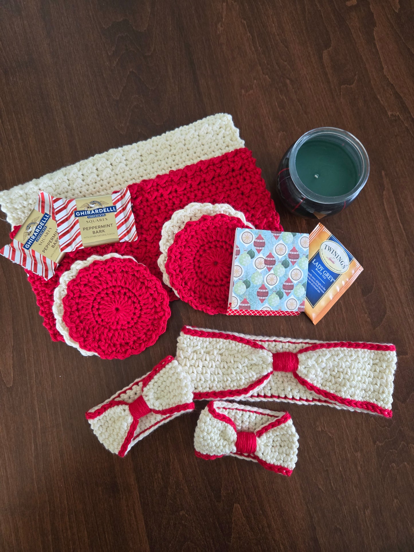 Festive Red & Cream Spa Collection – Holiday Pampering Gift