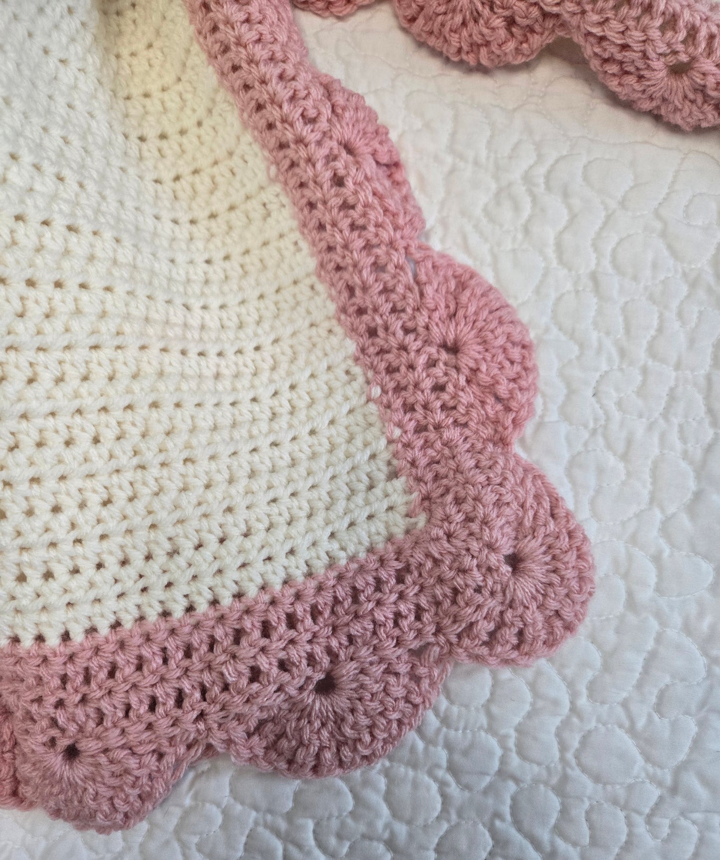 Handcrafted Crochet Scalloped Baby Blanket - Heirloom Gift for Newborns